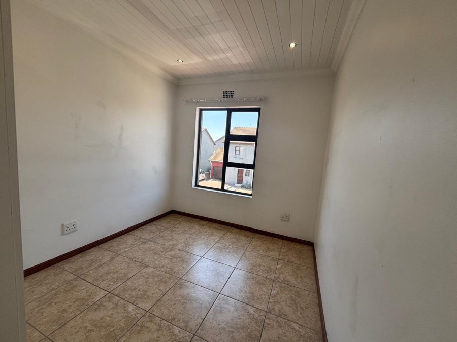To Let 2 Bedroom Property for Rent in Hagley Western Cape